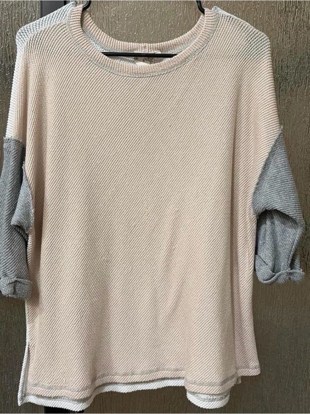Blu Pepper Cream Sweater with Gray Rolled Sleeves